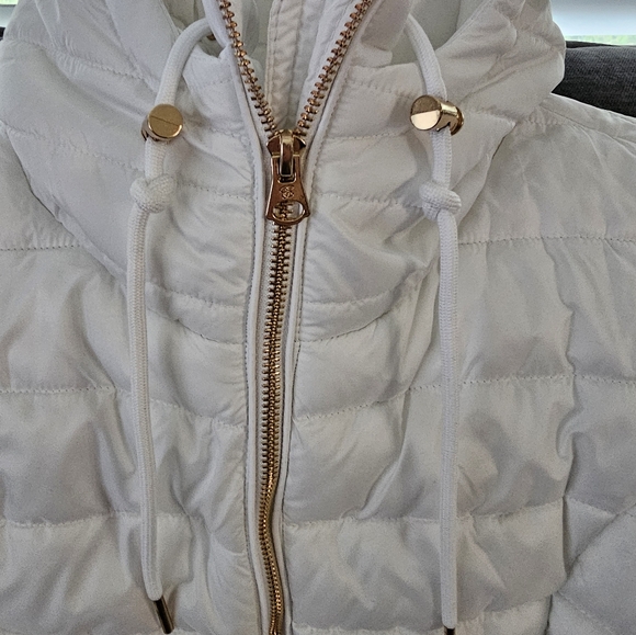 NWOTS!JESSICA SIMPSON WHITE/GOLD PUFFER PACKABLE JACKET! SIZE MED! NWOTS! - Picture 9 of 16